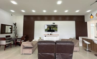 HERMOSA QUINTA CON JACUZZI EN YUNGUILLA URB.PRIVAD