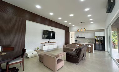 HERMOSA QUINTA CON JACUZZI EN YUNGUILLA URB.PRIVAD