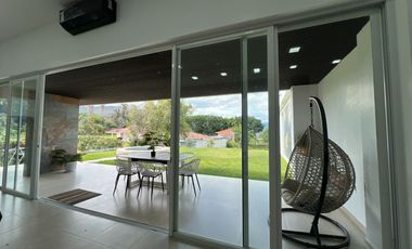 HERMOSA QUINTA CON JACUZZI EN YUNGUILLA URB.PRIVAD