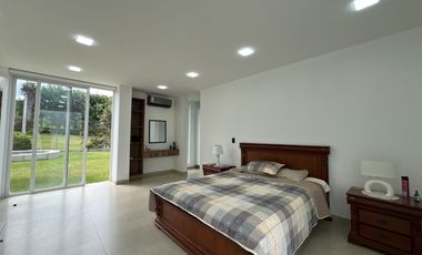HERMOSA QUINTA CON JACUZZI EN YUNGUILLA URB.PRIVAD