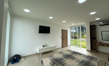 HERMOSA QUINTA CON JACUZZI EN YUNGUILLA URB.PRIVAD