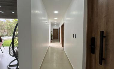 HERMOSA QUINTA CON JACUZZI EN YUNGUILLA URB.PRIVAD