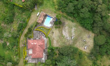 PROPIEDAD DE 3064M2 DE TERRENO EN VENTA EN YUNGUILLA