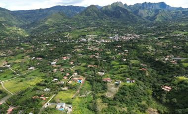 PROPIEDAD DE 3064M2 DE TERRENO EN VENTA EN YUNGUILLA