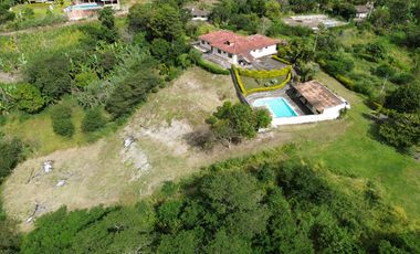 PROPIEDAD DE 3064M2 DE TERRENO EN VENTA EN YUNGUILLA
