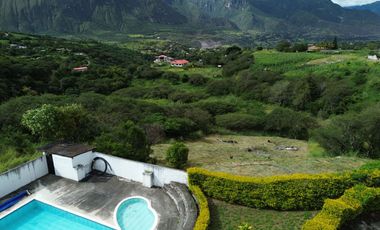 PROPIEDAD DE 3064M2 DE TERRENO EN VENTA EN YUNGUILLA