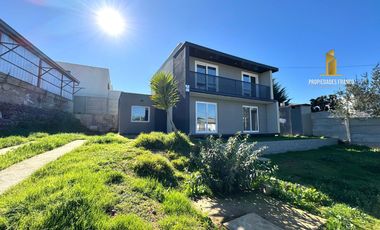 QUILPUE VENTA CASA NUEVA 4D 3B DOS PISOS TENIENTE SERRANO