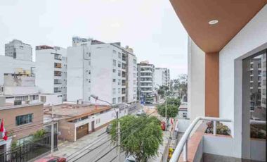 VENTA DPTO CALLE TRIPOLI MIRAFLORES