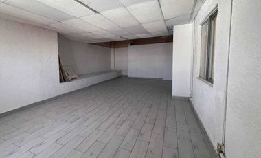RENTA BODEGA PEQUEÑA CON OFICINAS