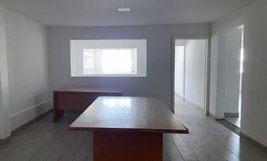 RENTA BODEGA PEQUEÑA CON OFICINAS