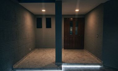 Residencia Moderna en Coyoacán: Diseño, Confort y Seguridad