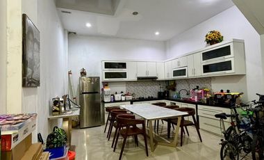Rumah Minimalis 3,5 Lantai Jelambar Kav Polri Dijual Harga Murah Semi Furnished Siap Huni Bagus Tidak Banjir Lokasi Strategis Jakarta Barat