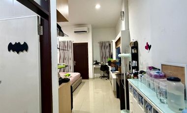 Rumah Minimalis 3,5 Lantai Jelambar Kav Polri Dijual Harga Murah Semi Furnished Siap Huni Bagus Tidak Banjir Lokasi Strategis Jakarta Barat