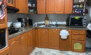ALQUILER DE CASA BARRIO LA XIMENA, SOBRE LA SEXTA