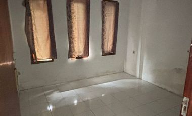 DIKONTRAKAN RUMAH KOMPLEK CISARANTEN KULON ARCAMANIK ANTAPANI