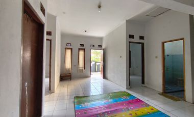 DIKONTRAKAN RUMAH KOMPLEK CISARANTEN KULON ARCAMANIK ANTAPANI