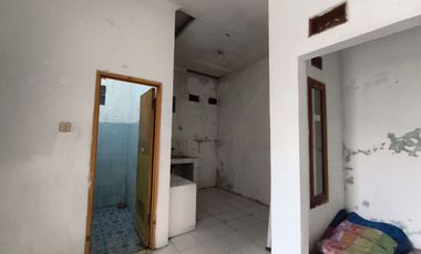 DIKONTRAKAN RUMAH KOMPLEK CISARANTEN KULON ARCAMANIK ANTAPANI