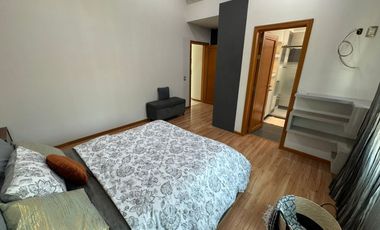 Casa Única en Esquina Frente a Parque, Amueblada | 4 Recámaras | Terraza con Asador & Jacuzzi | en Jardín Real
