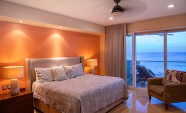 Beachfront Living en Punta de Mita | Amplio Condominio con Vistas Espectaculares