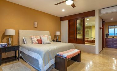 Beachfront Living en Punta de Mita | Amplio Condominio con Vistas Espectaculares