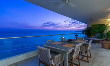 Beachfront Living en Punta de Mita | Amplio Condominio con Vistas Espectaculares