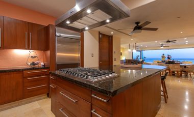Beachfront Living en Punta de Mita | Amplio Condominio con Vistas Espectaculares