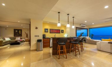 Beachfront Living en Punta de Mita | Amplio Condominio con Vistas Espectaculares