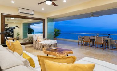 Beachfront Living en Punta de Mita | Amplio Condominio con Vistas Espectaculares
