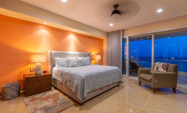 Beachfront Living en Punta de Mita | Amplio Condominio con Vistas Espectaculares