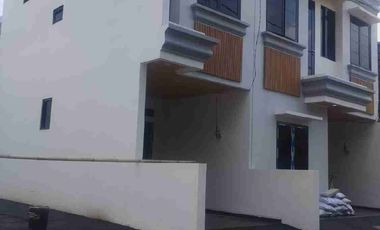 Rumah Modern harga Murah di setia Budi Jakarta Selatan lokasi strategis