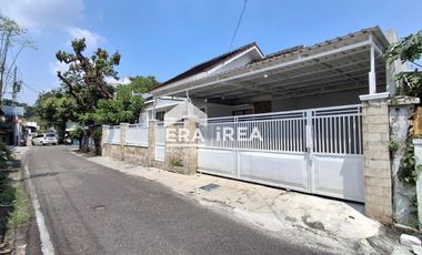 Rumah dijual di Solo Dekat Plaza Singosaren, Pasar Klewer, dan Kampung Batik Kauman