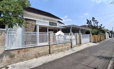 Rumah dijual di Solo Dekat Plaza Singosaren, Pasar Klewer, dan Kampung Batik Kauman
