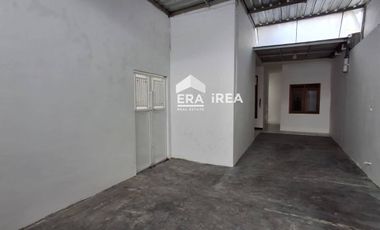 Rumah dijual di Solo Dekat Plaza Singosaren, Pasar Klewer, dan Kampung Batik Kauman