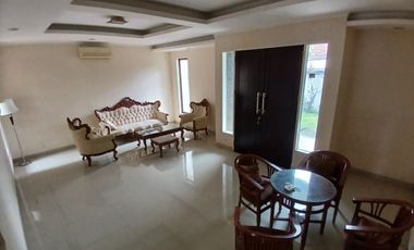 Dijual/disewa Rumah ada Swimming Pool di Kemang, Jakarta Selatan