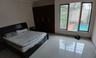 Dijual/disewa Rumah ada Swimming Pool di Kemang, Jakarta Selatan