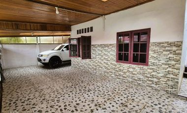 Rumah Pribadi Siap Huni Jekan Raya, SHM, Tanpa Perantara, LT 225 m², LB 200 m²