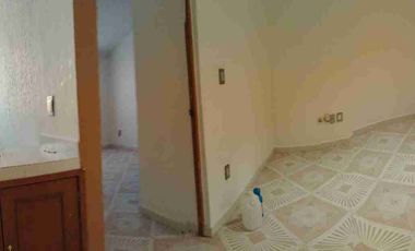 Impecable casa en condominio con alberca caliente, palapa y vigilancia