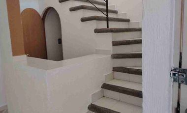 Impecable casa en condominio con alberca caliente, palapa y vigilancia
