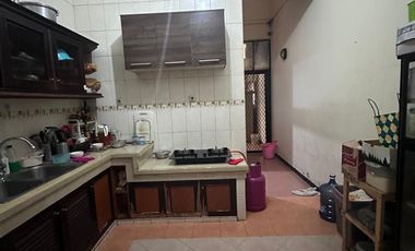 Disewakan Rumah Pakuwon Indah Suraba Barat dekat Supermall Graha Family