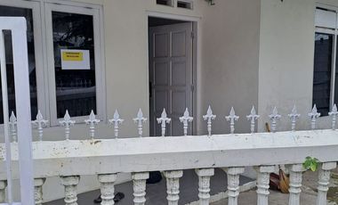 Di jual  Rumah di tengah Solo