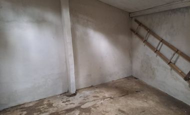 Di jual  Rumah di tengah Solo