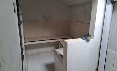 Di jual  Rumah di tengah Solo