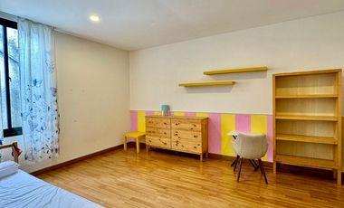 Rumah Modern Tropical Cipete Jaksel, Cluster One Gate, Kolam Renang, Furnished