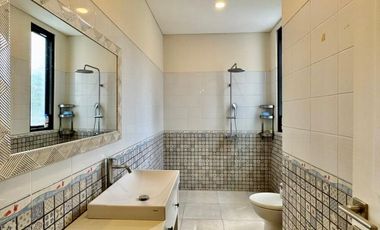 Rumah Modern Tropical Cipete Jaksel, Cluster One Gate, Kolam Renang, Furnished