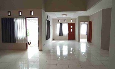 Disewakan Rumah Siap Huni, Bersih, Nyaman, Berudara Sejuk di CIGADUNG