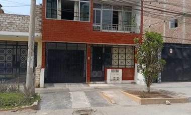 🏡 PRECIO DE OCASIÓN ¡¡ VENTA DE CASA 3 PISOS CARABAYLLO CERCA AL METROPOLITANO