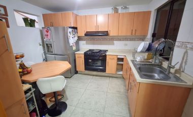 Casa de 3 niveles en privada. Atizapán de Zaragoza.