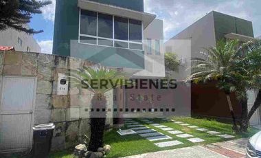 Se alquila hermosa casa amoblada en Urb. Altos del Río