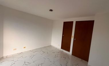 SE ARRIENDA CASA