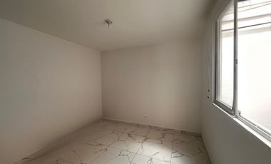 SE ARRIENDA CASA